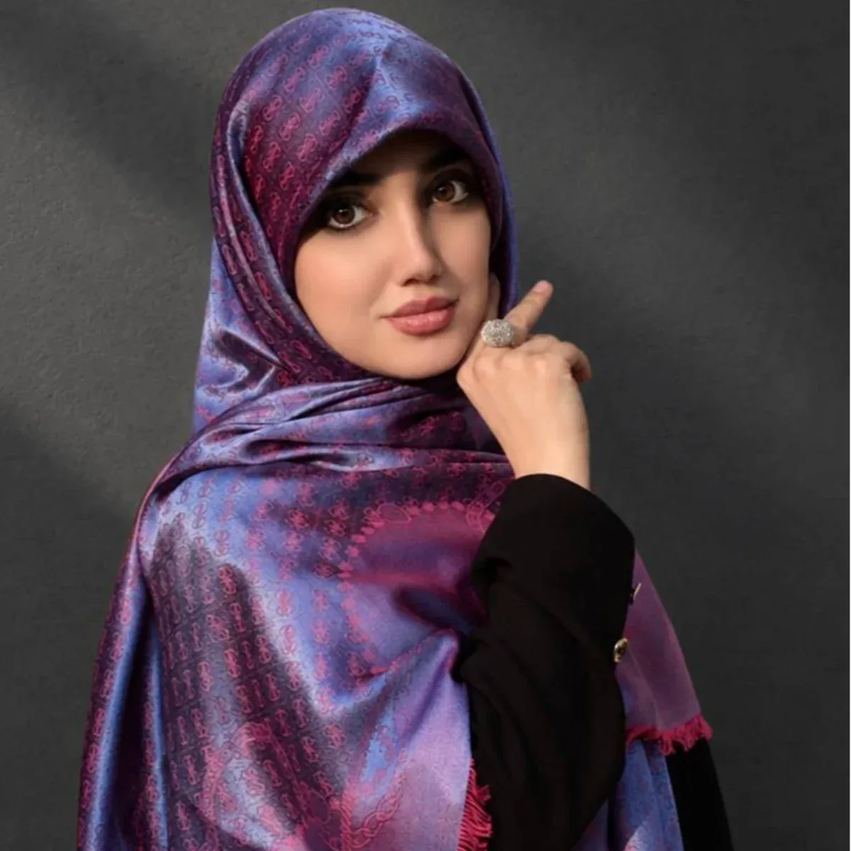 روسری ژاکارد نیلا