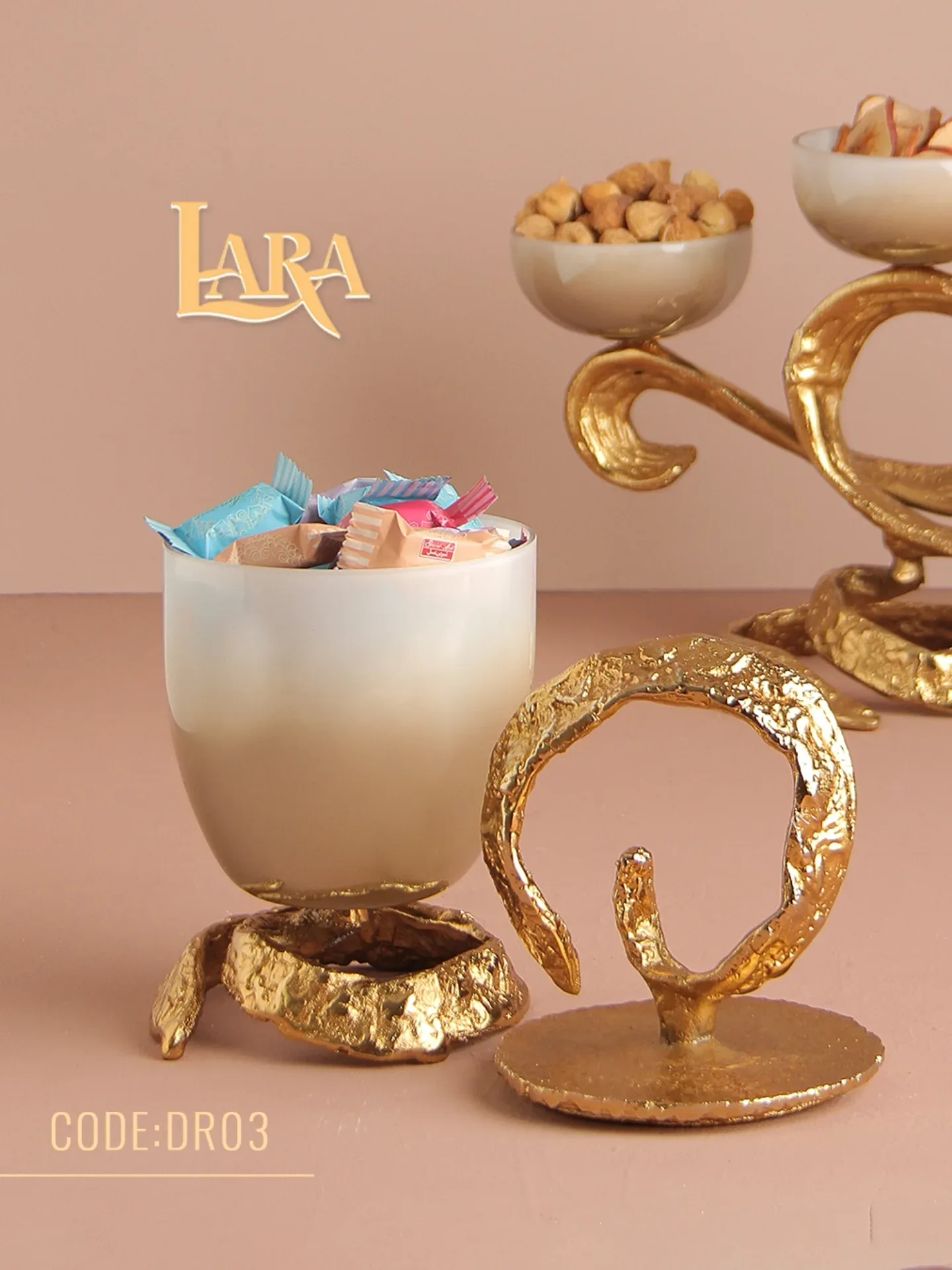 سرویس پذیرایی مدرن دریای بلور لارا ۶ تکه آلومینیوم طلایی و بلور سفید