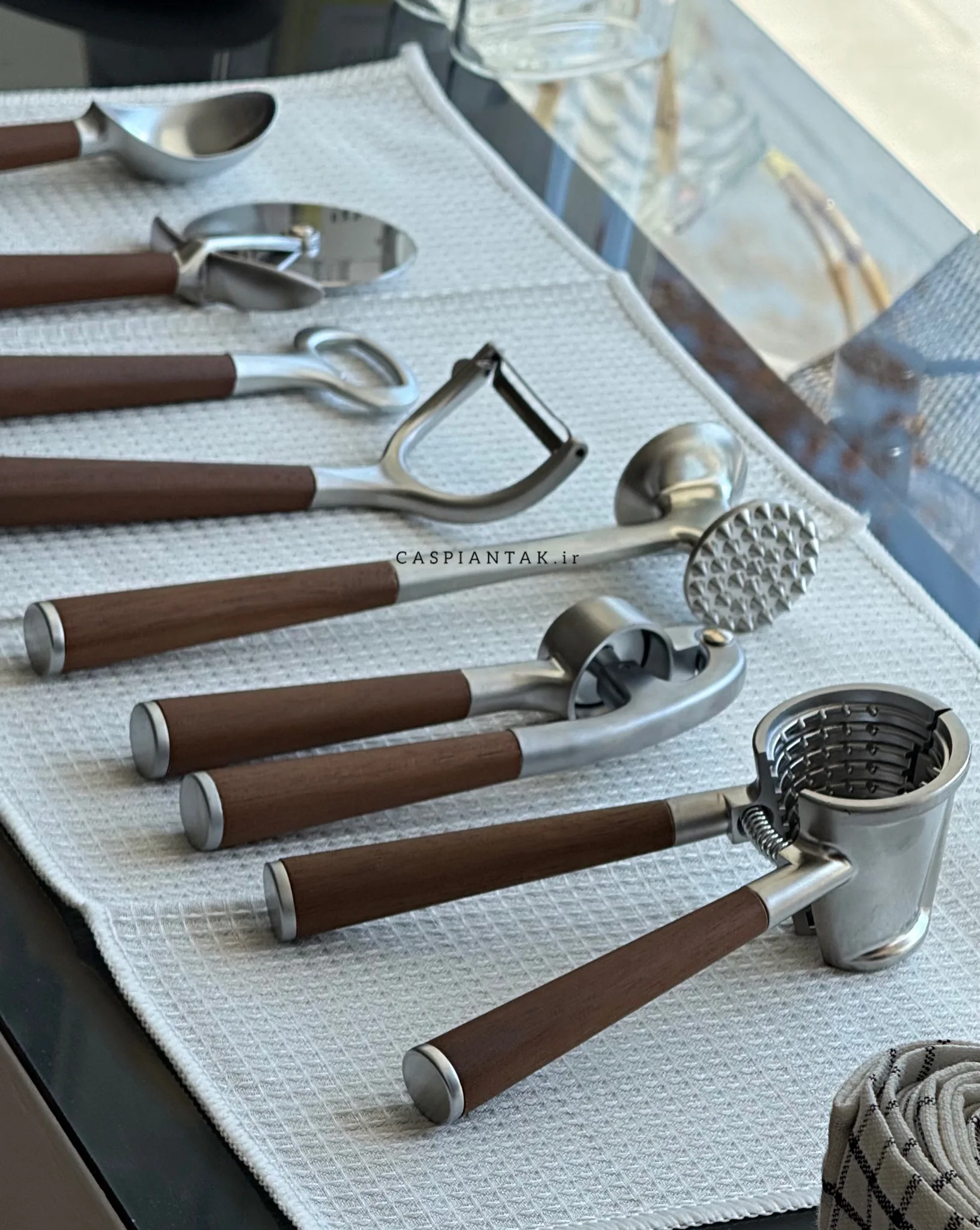 ست ۷ پارچه ابزار آشپزخانه دسته چوبی - تصویر ۶
