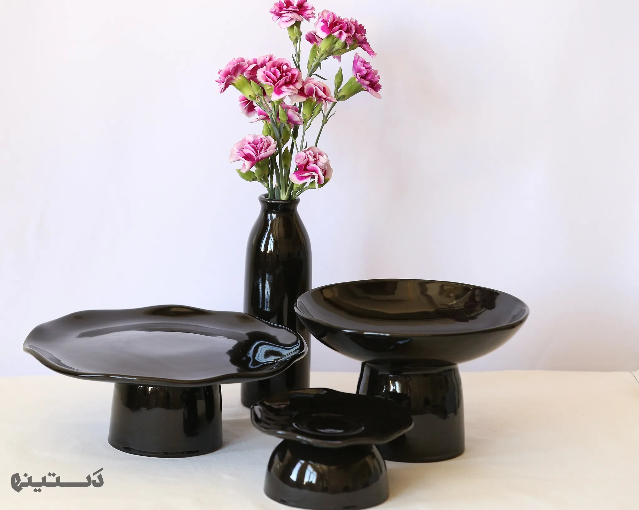 مجموعه پذیرایی ظروف پایه‌دار تابان