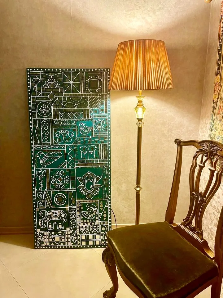 تابلو دکوراتیو نقوش هندی دست‌ساز - تصویر ۳